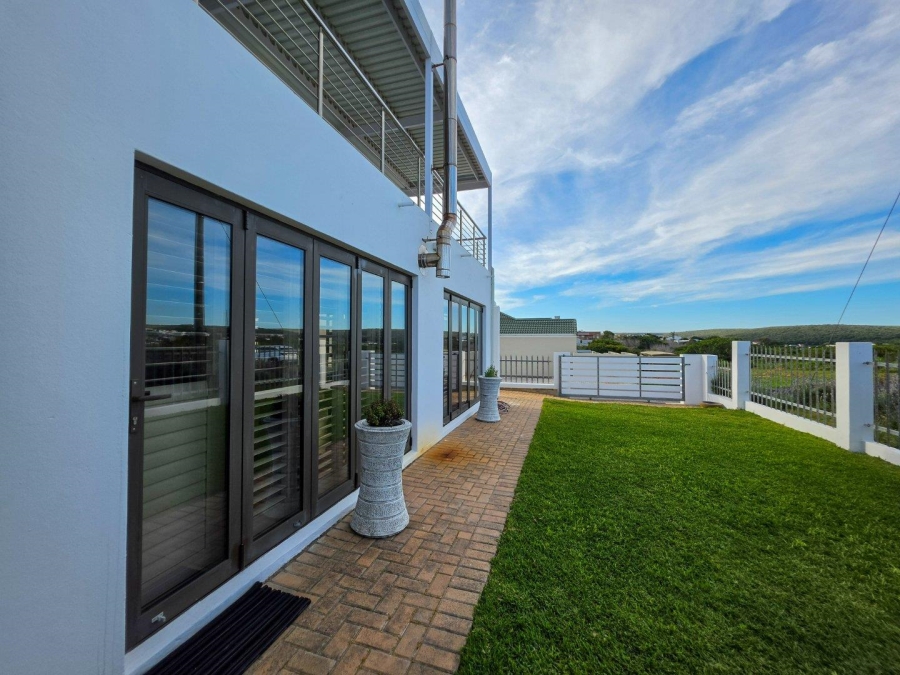 3 Bedroom Property for Sale in Stilbaai Western Cape
